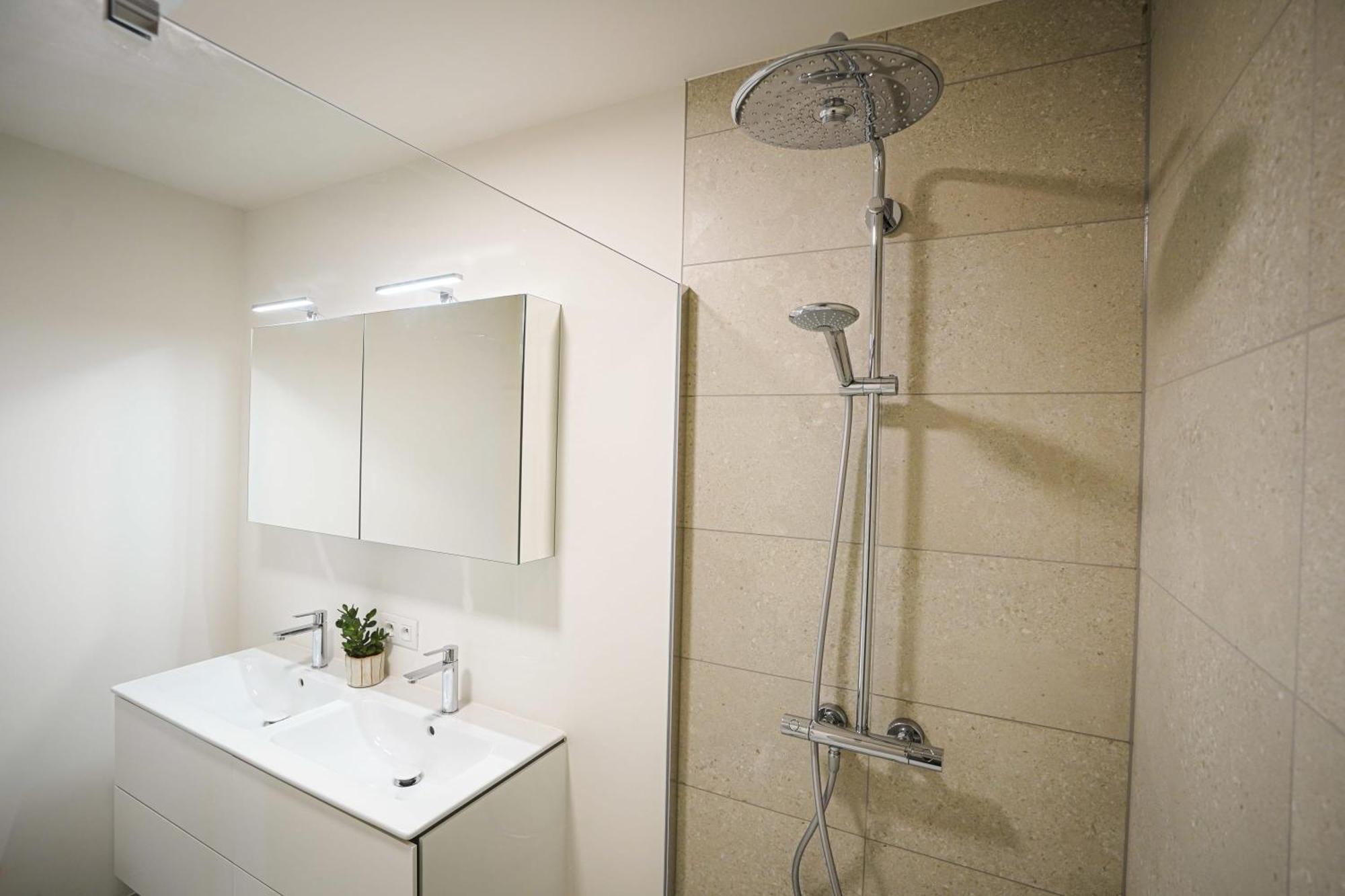 Huswell - Beautiful Apartment With Communal Pool And Gym Ostende Exteriér fotografie