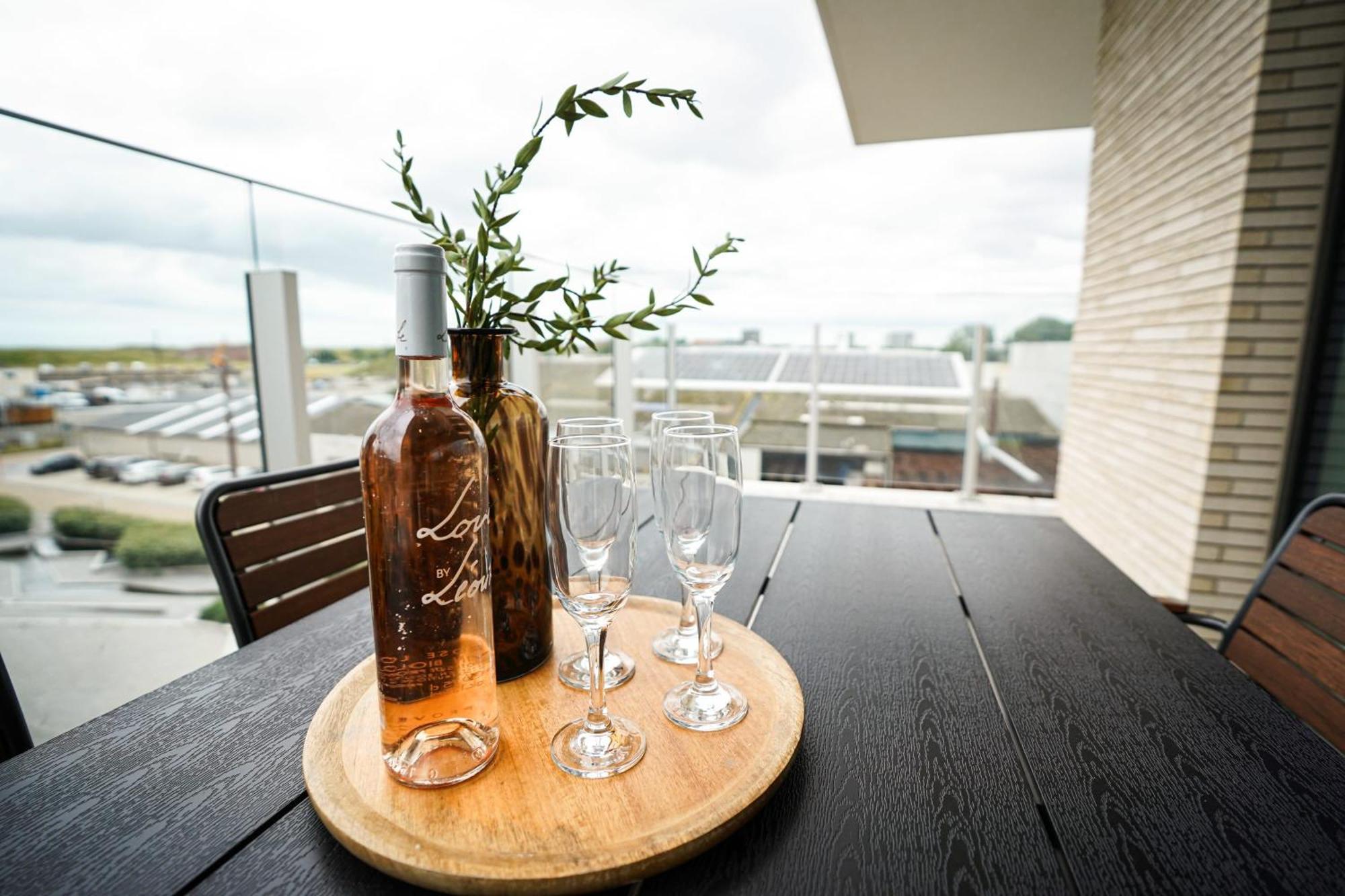 Huswell - Beautiful Apartment With Communal Pool And Gym Ostende Exteriér fotografie